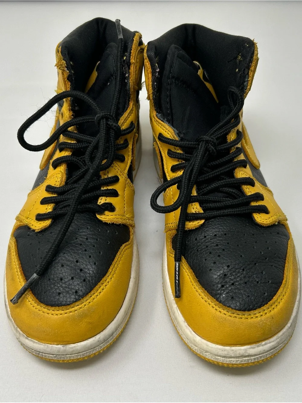 Nike Air Jordan 1 Mid - Black and Yellow